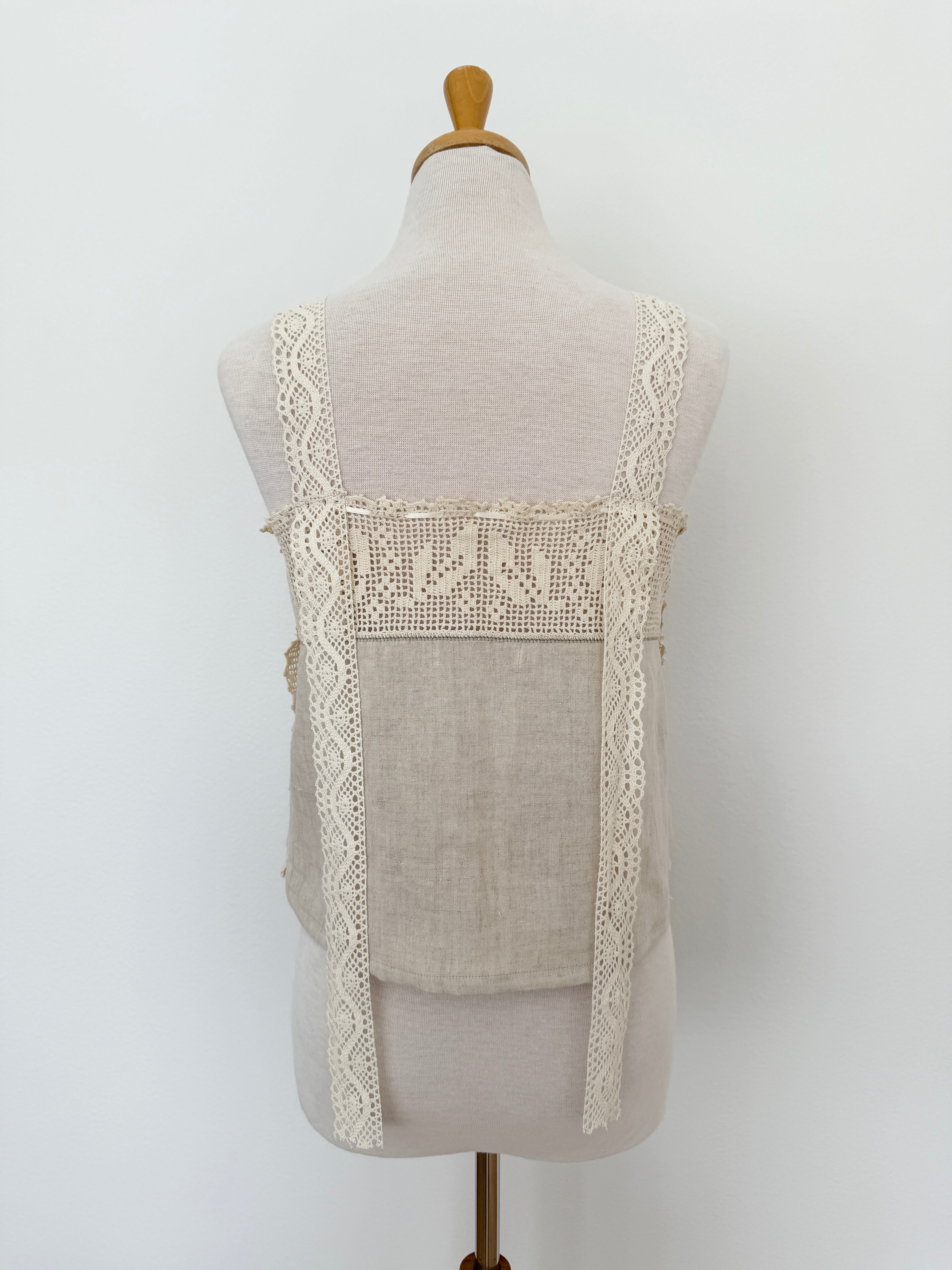 Delila Top