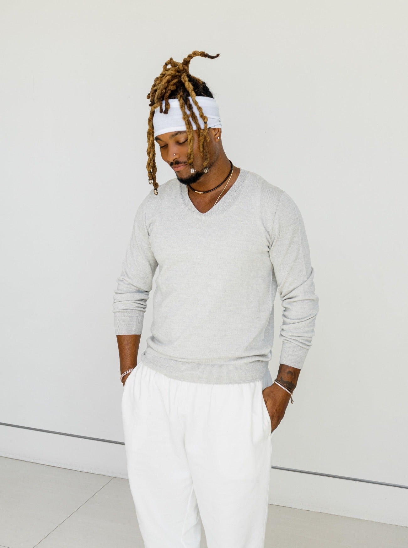 ventura mens vneck sweater in silver merino wool