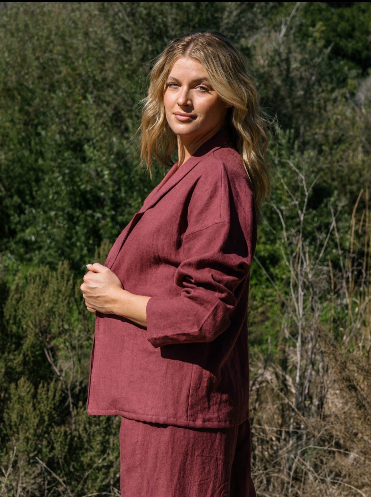 claret monterey linen blazer side view