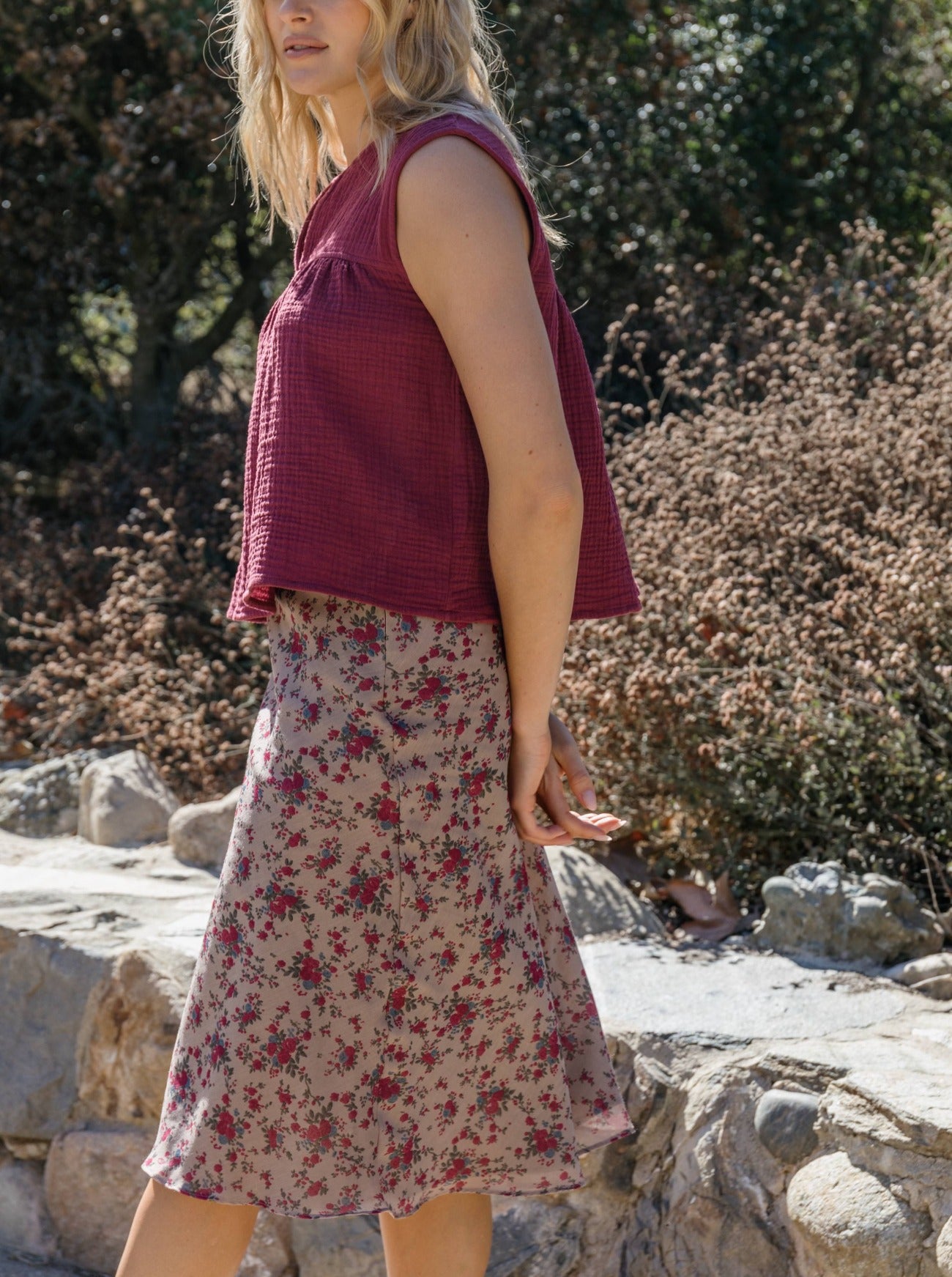 tess bias skirt side view