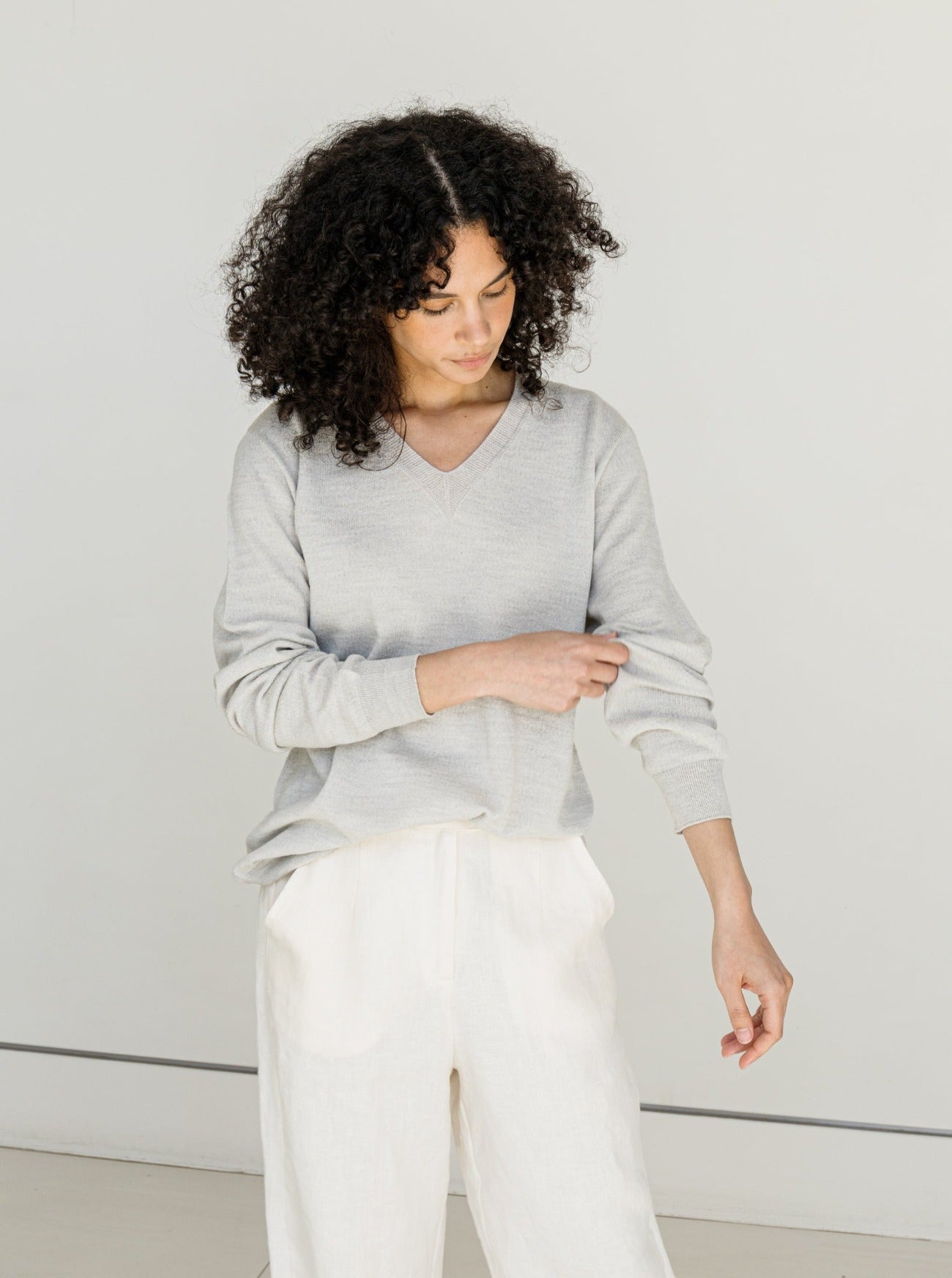 unisex ventura vneck silver sweater
