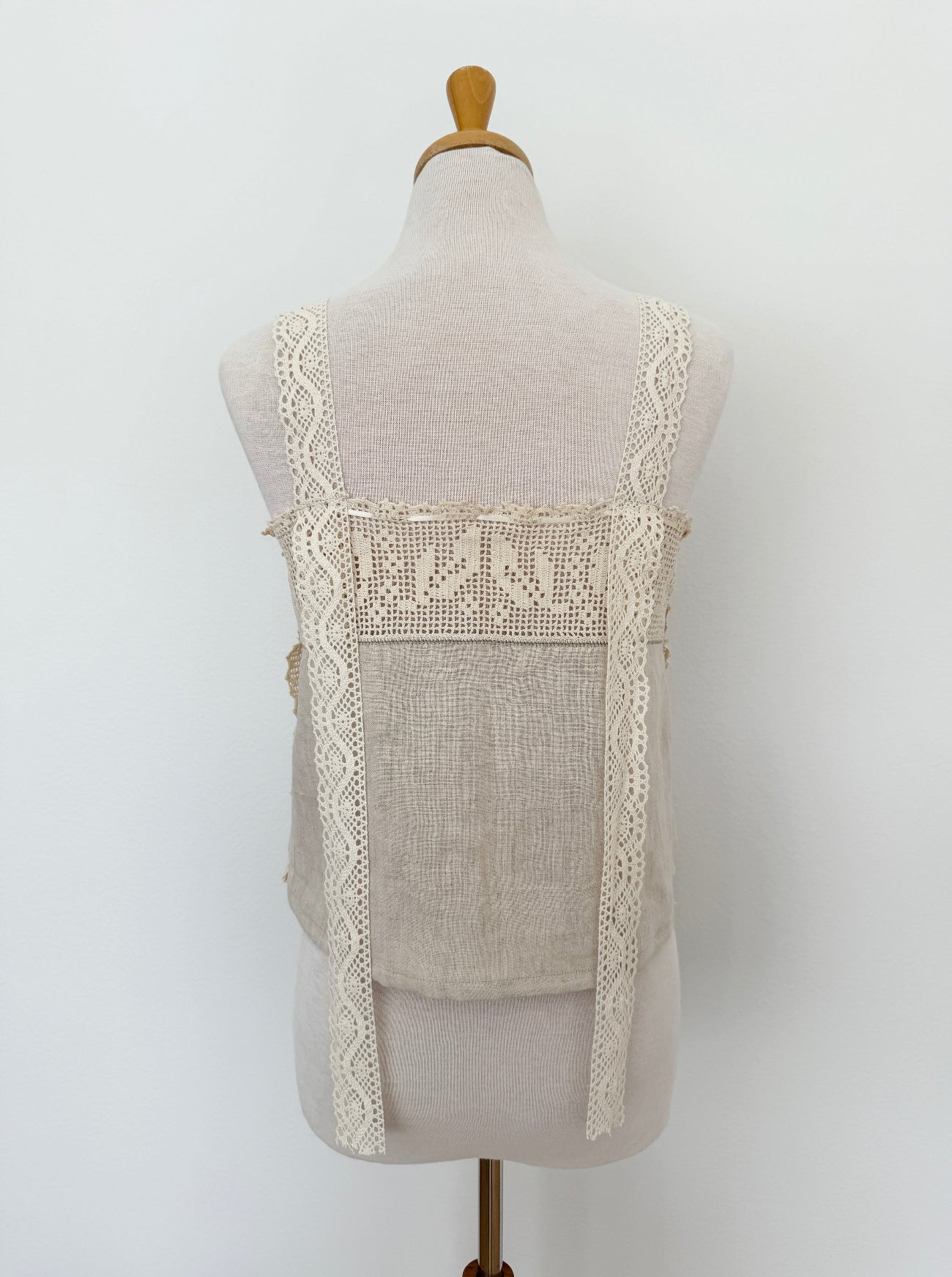Delila Top