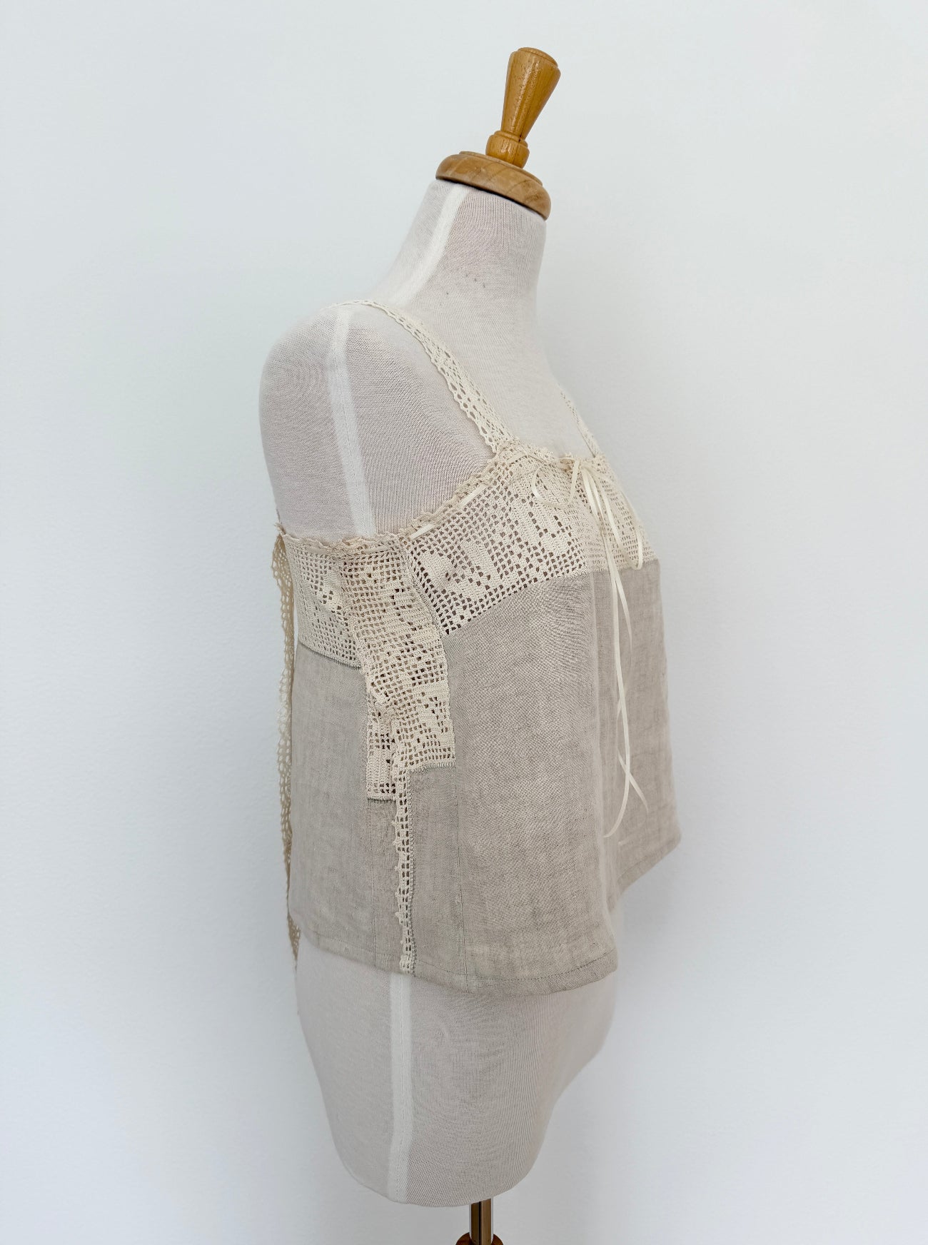 Delila Top