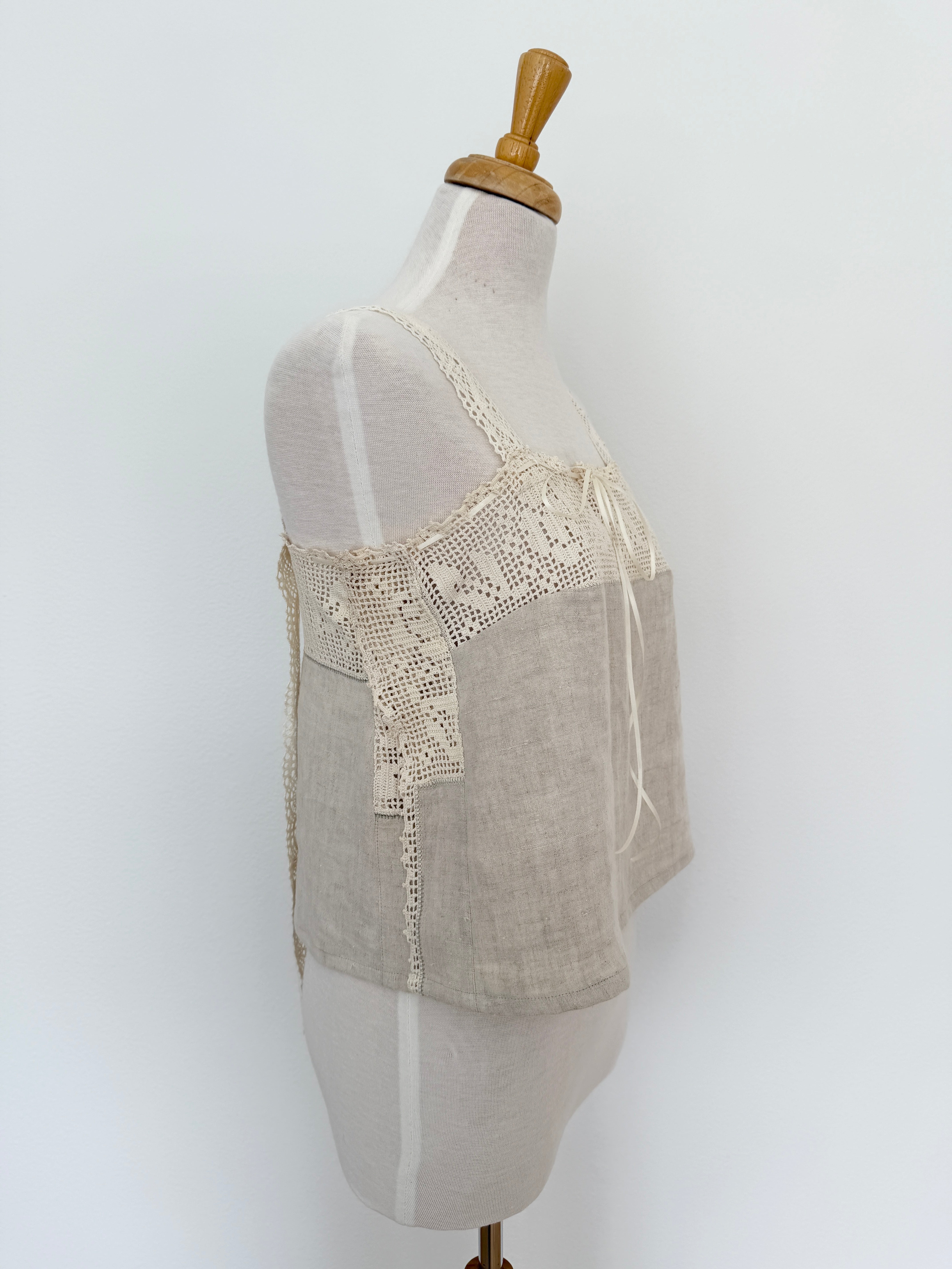 Delila Top