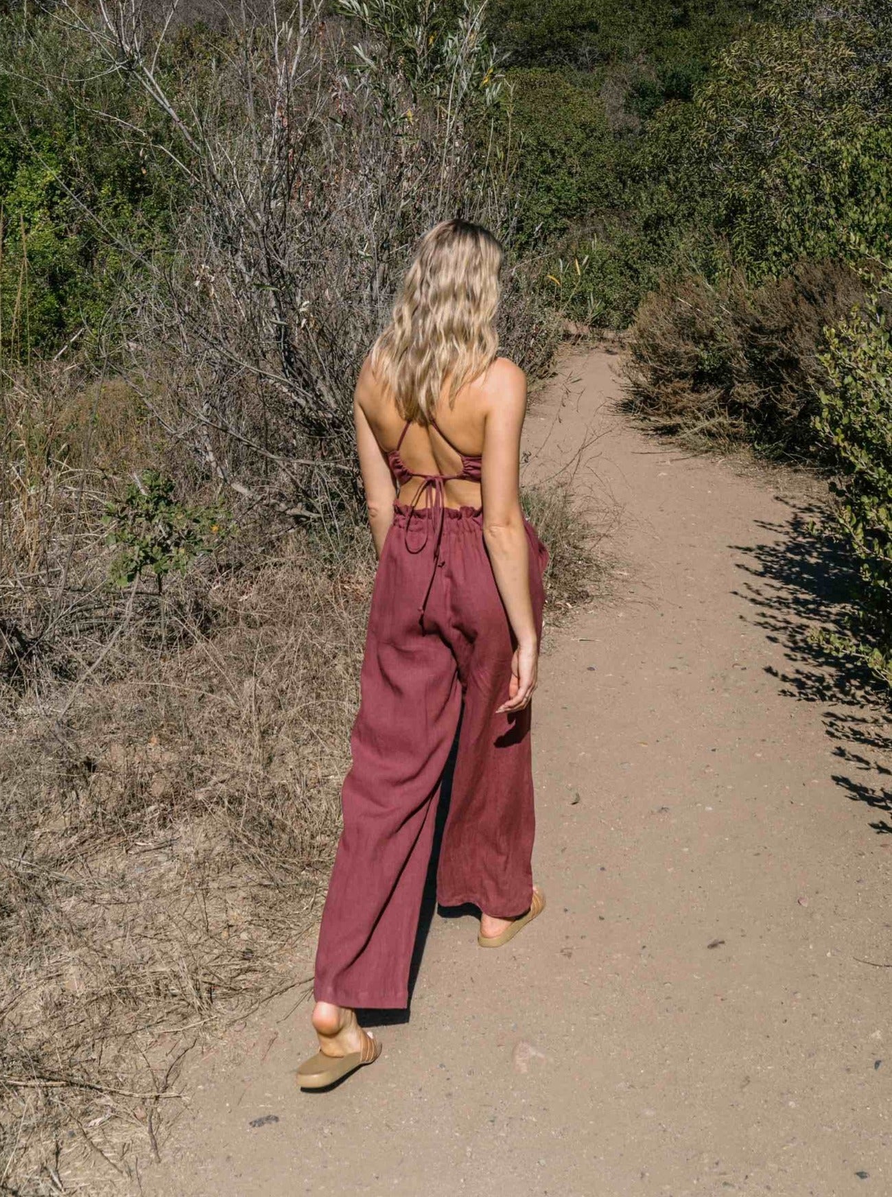 jordan claret linen pants back view